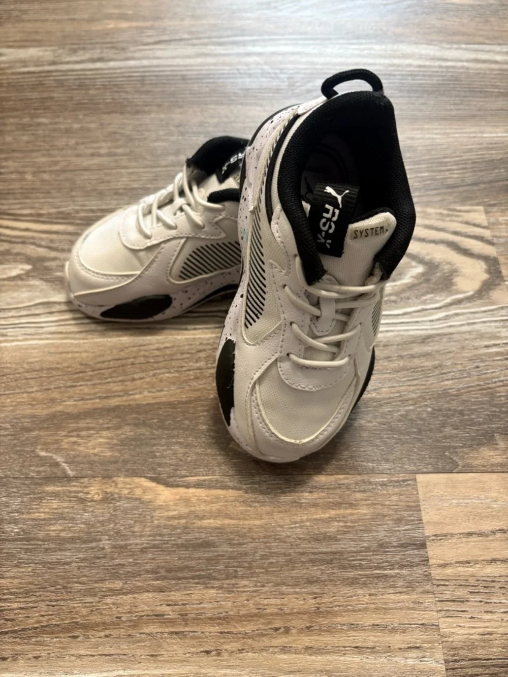 PUMA RS-X Black and White Running Sneakers 8 NWOT